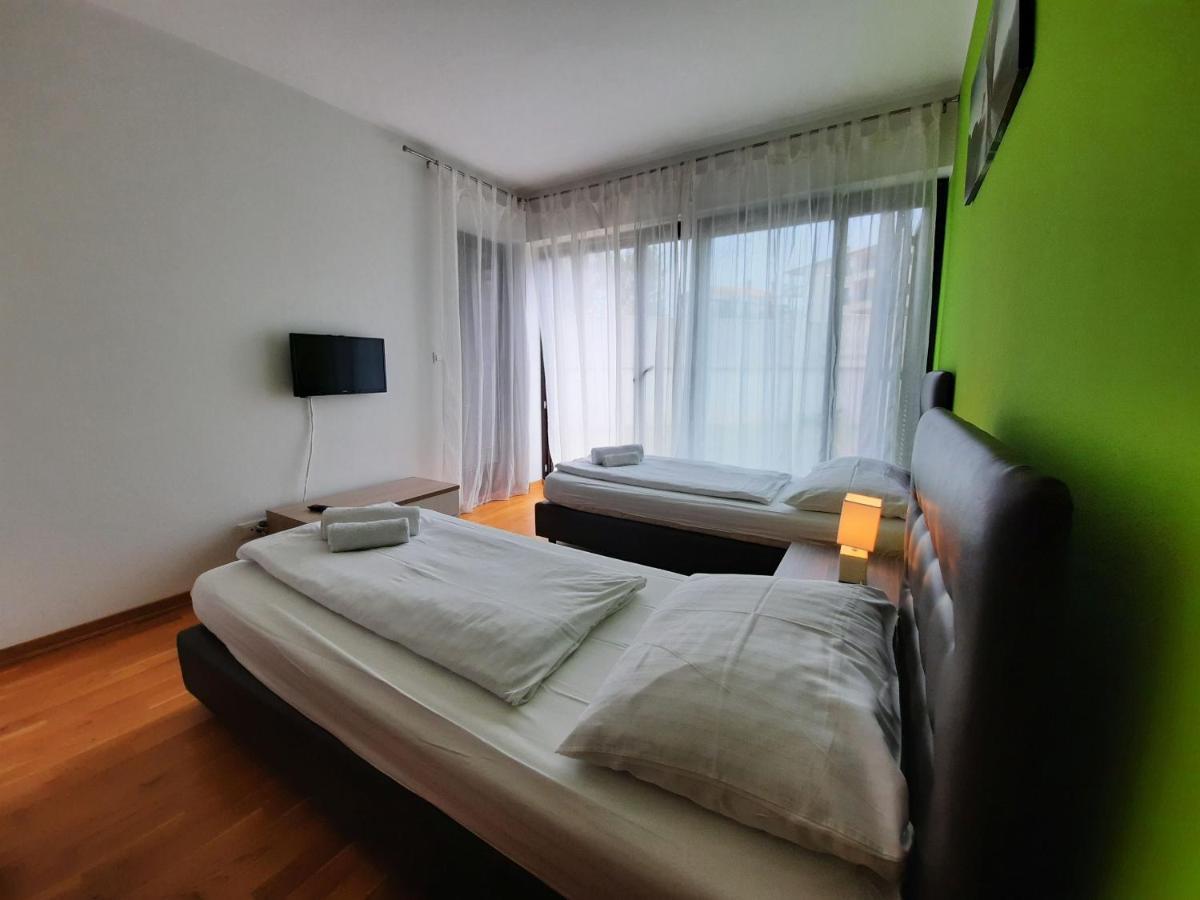 Maslina Apartment Premantura Bagian luar foto
