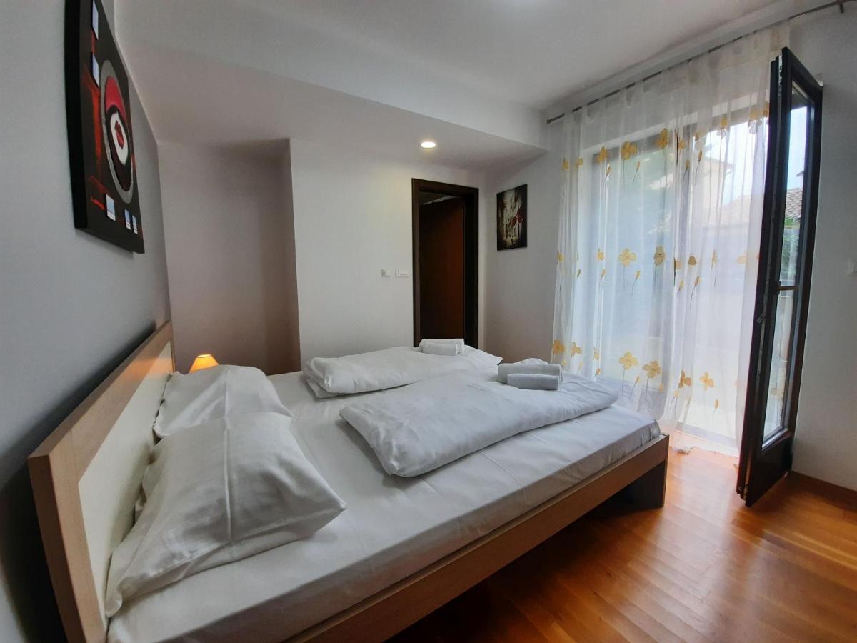 Maslina Apartment Premantura Bagian luar foto