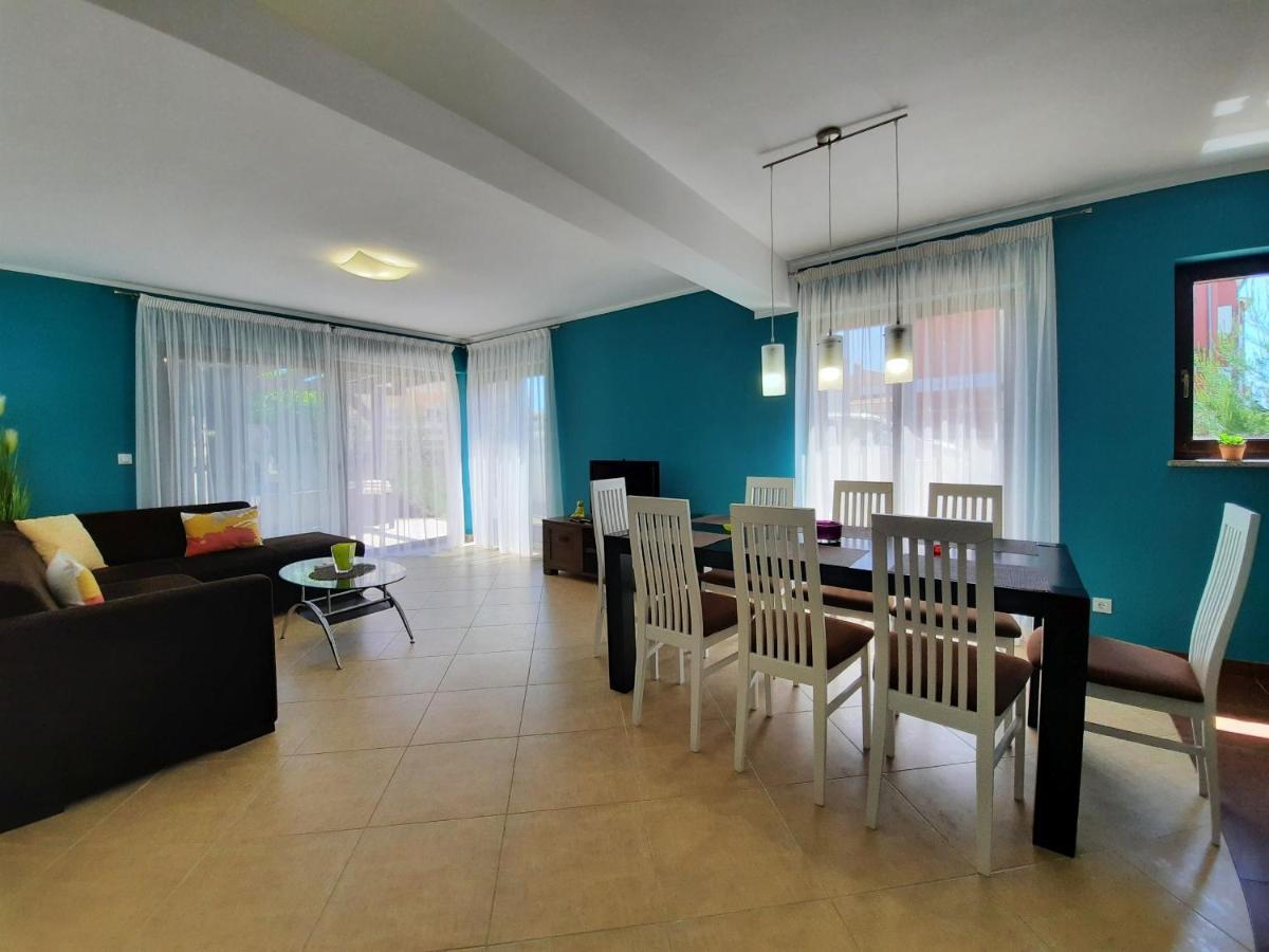 Maslina Apartment Premantura Bagian luar foto